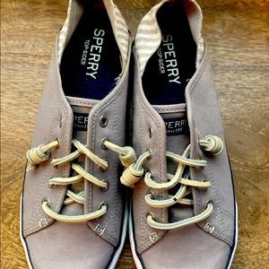 Sperry Sneakers Women’s Size 8. Like New